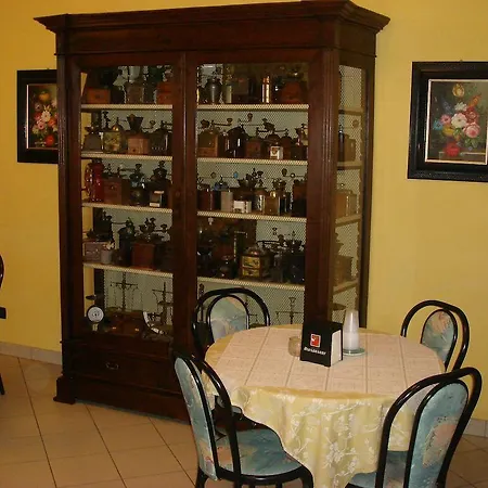 Il Gufo מלון פארמה